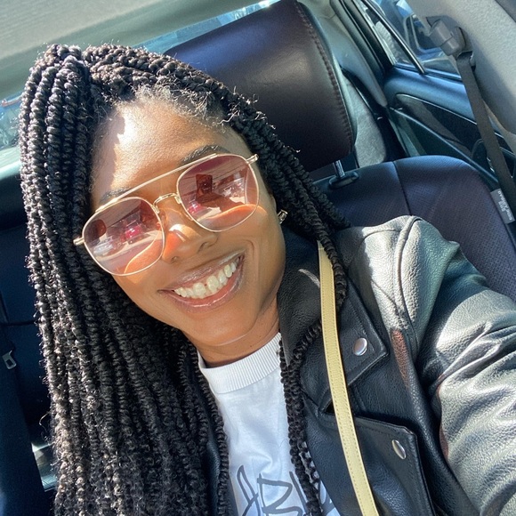 Meet your Posher, Renee - Picture 3 of 4